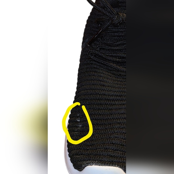 Nike size 7.5 black/white shoe - Picture 14 of 14